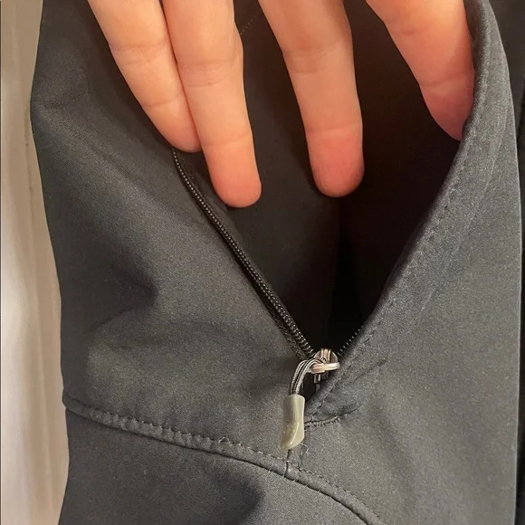 Columbia Women's Black Omni Wind Jacket - Picture 6 of 16